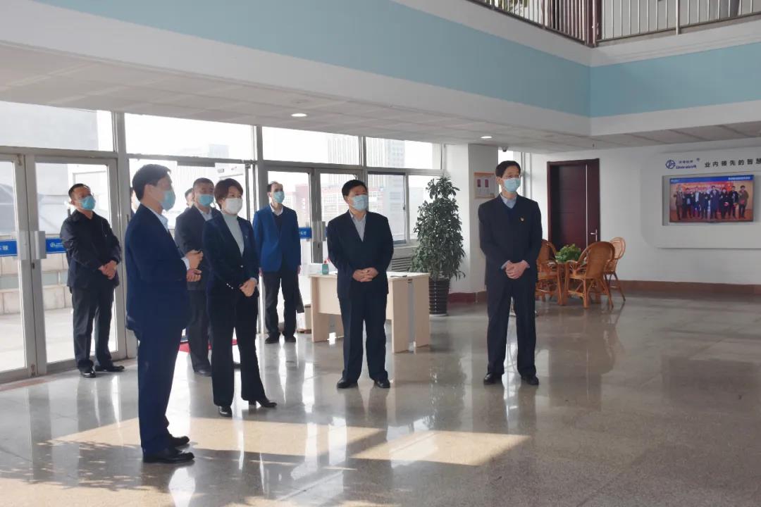 壽光市委常委、紀(jì)委書記、監(jiān)察委員會主任王霞蒞臨公司調(diào)研指導(dǎo)